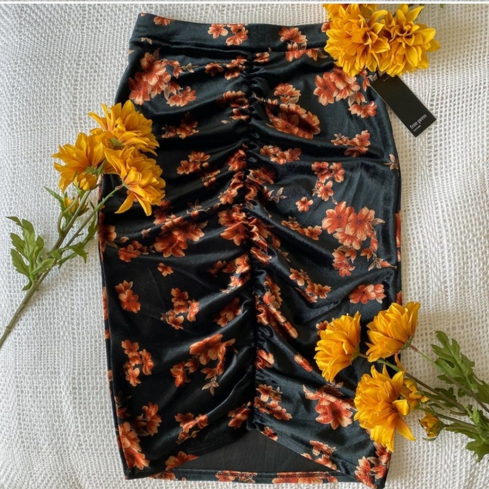 NWT Free Press Velour Floral Ruched Midi Skirt
